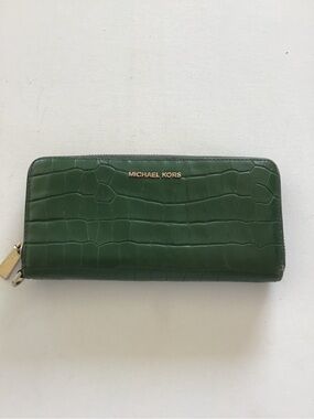 Michael Kors Jet Set Travel Crocodile Embossed Zip Around Wallet Green Leather